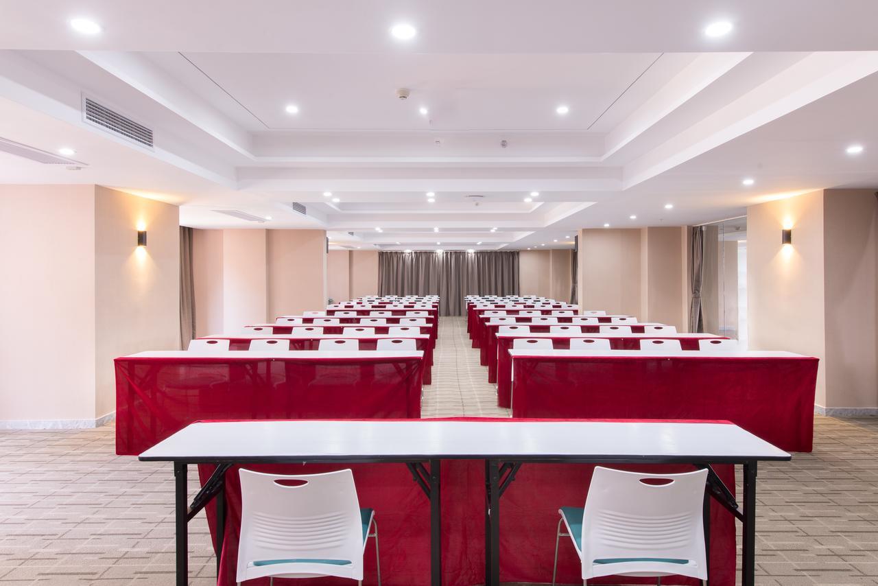 Manhatton Hotel Guilin North Railway Station 외부 사진